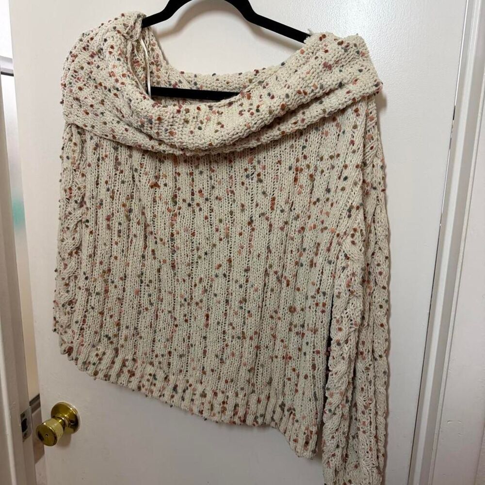 Unbranded Women's Cream and White Jumper